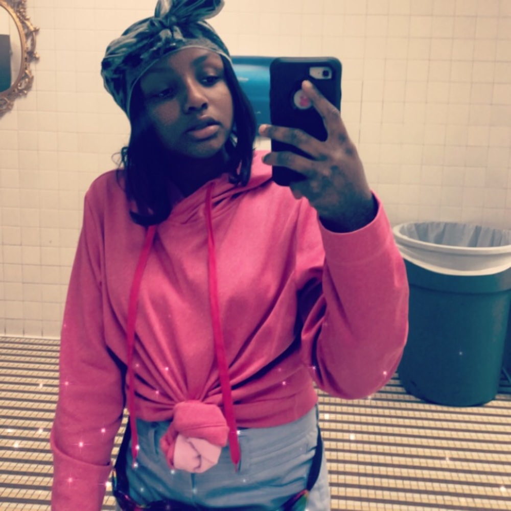 Meet your Posher, Nayfeza